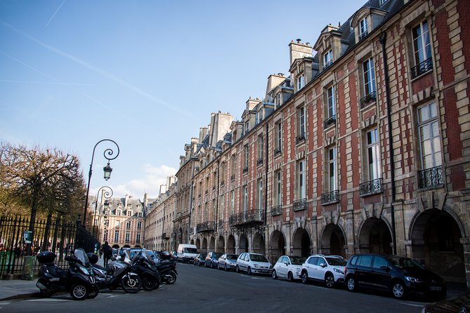 Shopping in Paris: Small-Group Fashion and Fragrance Insider Tour in the Marais - Tour Details
