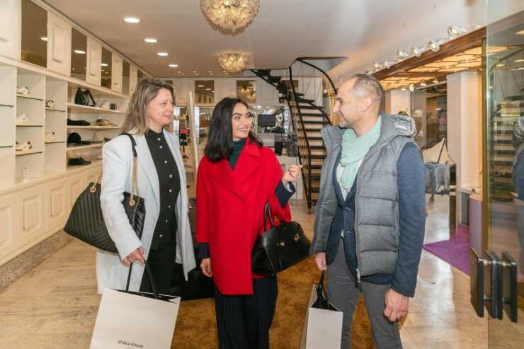 Shopping in Venice With a Personal Stylist - How to Book Your Tour