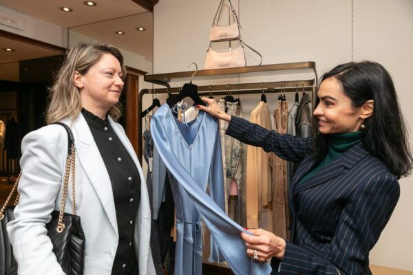 Shopping in Venice With a Personal Stylist - Customer Feedback and Reviews