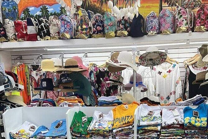 Shopping or souvenirs in Plaza Bávaro - Good To Know