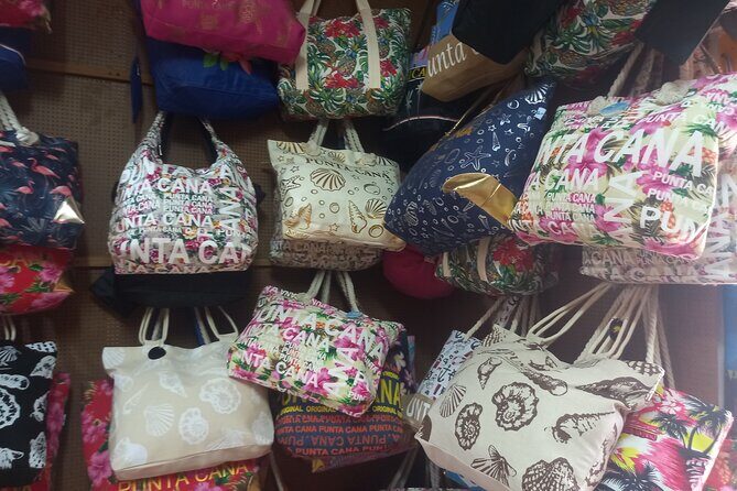 Shopping or souvenirs in Plaza Bávaro - Pricing and value