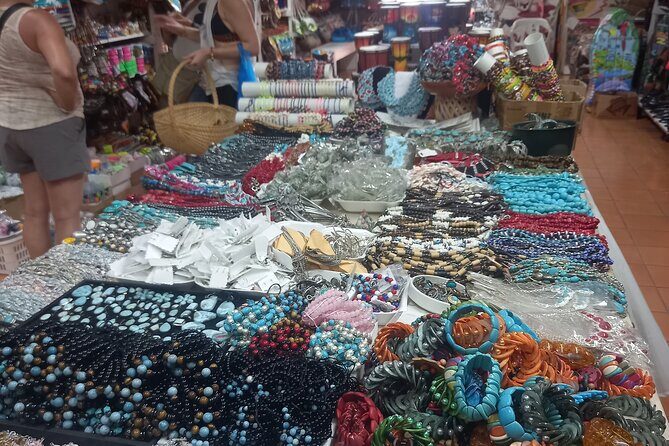 Shopping or souvenirs in Plaza Bávaro - Who should consider this tour?