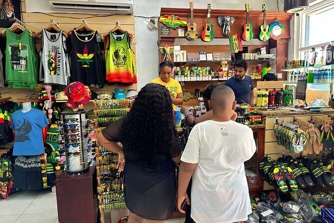 Shopping & Sightseeing Local Guided Tour In Montego Bay - Why This Tour Works Well for Different Types of Travelers