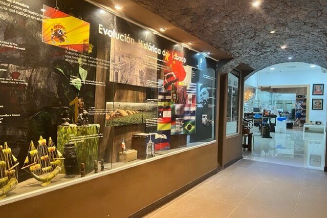 Shopping Tour Punta Cana Larimar Chocolate Cigar Factory souvenir - Good To Know