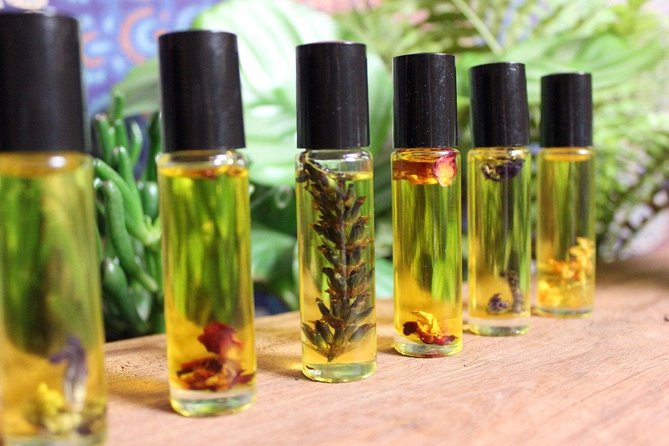 Shopping Trip to Lotus Flower Oil House and Other Authentic Egyptian Fragrance Oils - Experience and Interaction