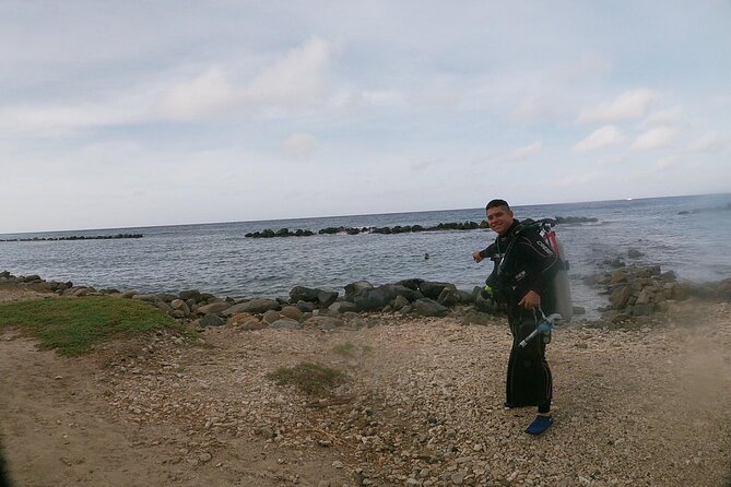 Shore Dive Aruba for Certified Divers - Meeting and Pickup
