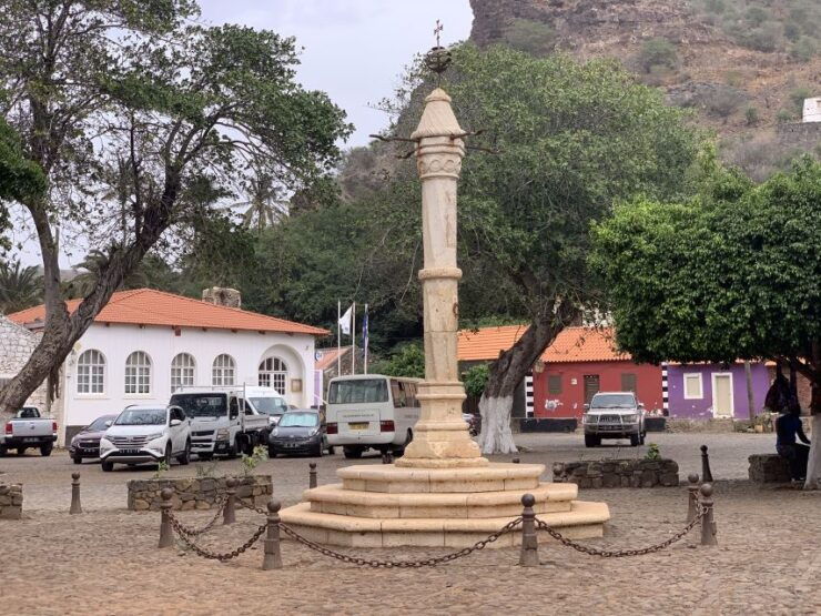 Shore Excursion: 3-Hour Praia & Cidade Velha Historic Tour - Group Size and Pickup Location
