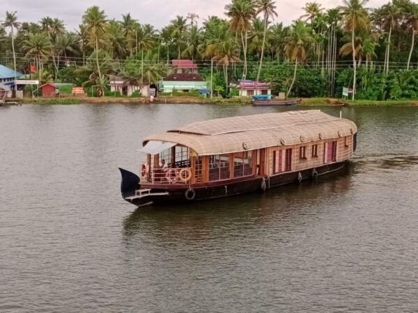 Shore Excursion; Alappuzha Backwater Cruise in Houseboat. - The Sum Up