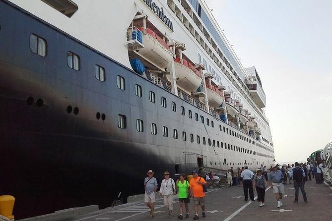 Shore Excursion: Cartagena City Tour and Local Lunch. - Tour Highlights