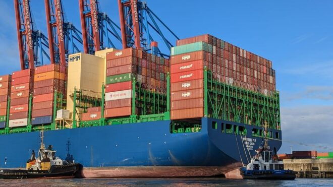 Shore Excursion From Kiel to Hamburg. Private Van Tour. - Tour Experience