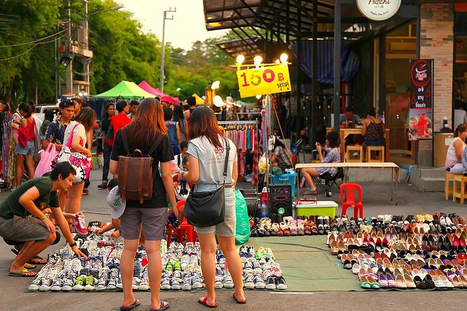 Shore Excursion From Laem Chabang Port: Bangkok Shopping, Massage & Food Tasting - Relaxation With a Traditional Thai Massage