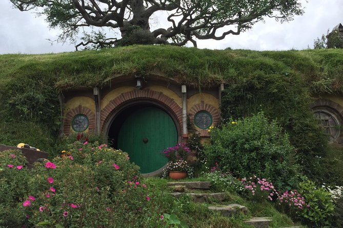 Shore Excursion: Hobbiton and Lord of the Rings Movie Set Tour - Visit to Hobbiton Sheep Farm