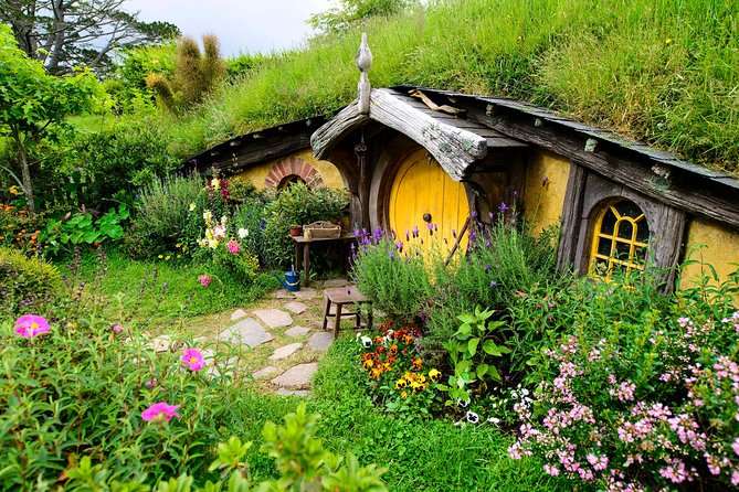Shore Excursion: Hobbiton and Lord of the Rings Movie Set Tour - The Green Dragon Pub Experience