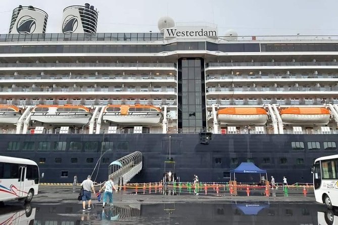 Shore Excursion: Hue City,Royal King Tomb,Perfume River:CHAN MAY or TIEN SA Port - Common Questions