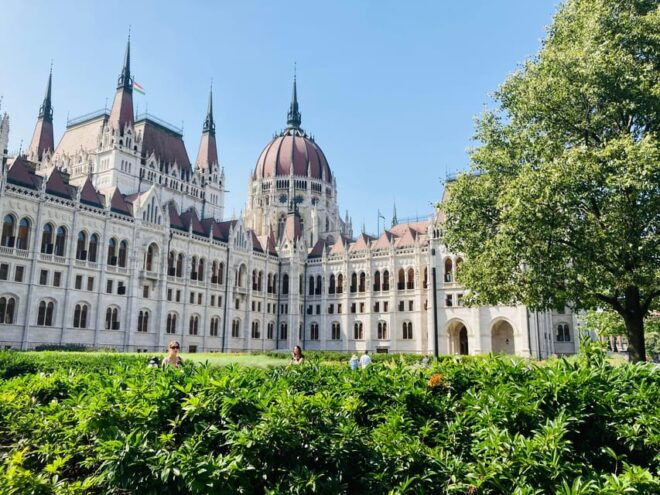 Short Budapest Sightseeing - With Pubquiz! (Beer Included!) - The Sum Up