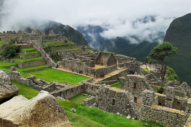 Short Inca Trail Hike to Machupicchu 2 Days 1 Night - Booking and Reservation Details