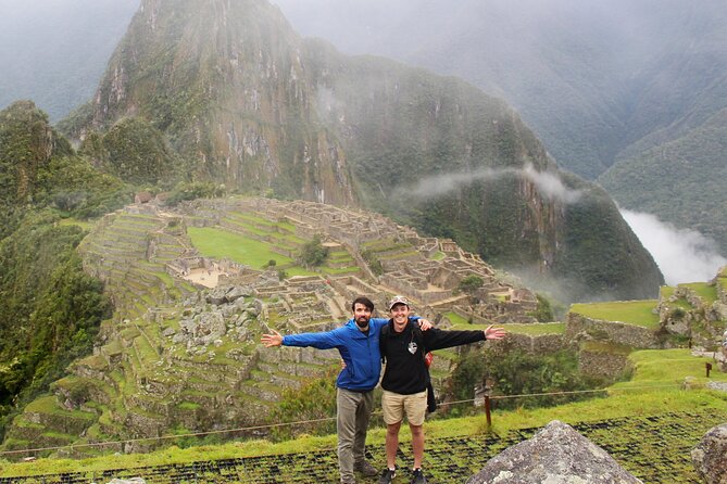 Short Inca Trail Hike to Machupicchu 2 Days 1 Night - Common Questions
