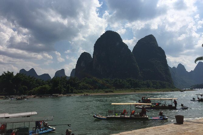 Short Li-River cruise from Yangdi to Xingping with English speaking Driver - Why the Smaller Boat Matters