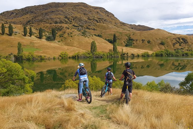 Short Queenstown Guided Electric Bike Tour - High Country Farming and Māori Myths