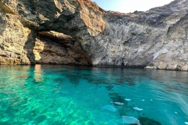 Short Splash - Trips in Blue Lagoon, Roofless Cave & Comino - Professional Guidance