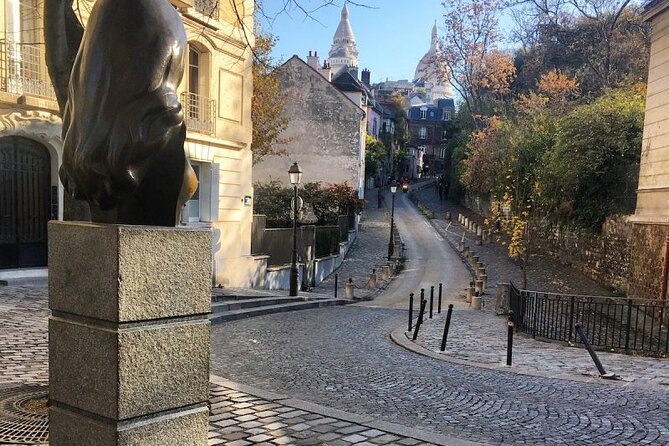 Show and Aperitif the Montmartre of Writers - Exploring the Artistic Legacy of Montmartre