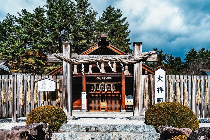 Shrine Explore in Yamanashi & Japanese Countryside Camp in Nagano - Yamanashi Prefecture: Shrine Explore Experience