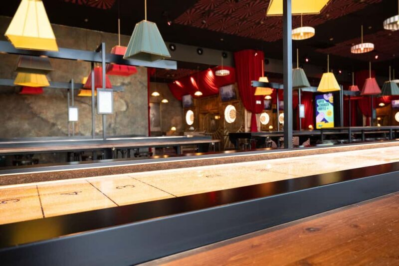 Shuffleboard 2.0 in Bordeaux - Good To Know