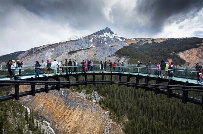 Shuttle from Calgary Canmore Banff to Columbia Icefield - Who Is This Tour Best For?