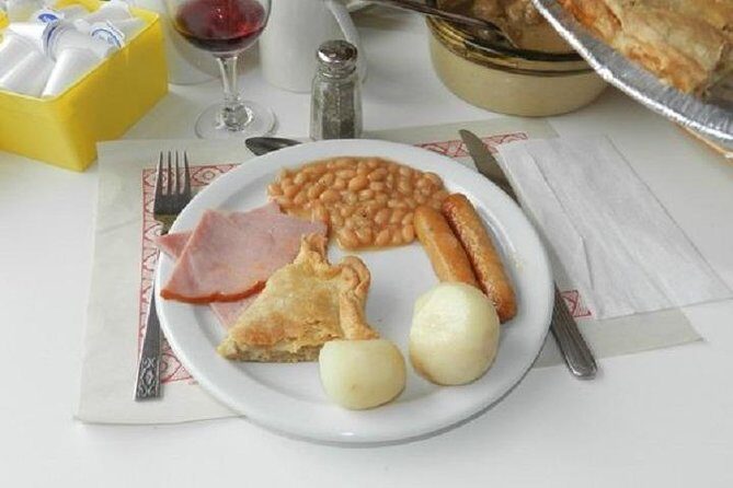 Shuttle from Quebec City to Sugar Shack / Navette Cabane a Sucre - Exploring the Shuttle from Quebec City to the Sugar Shack: A Practical Review