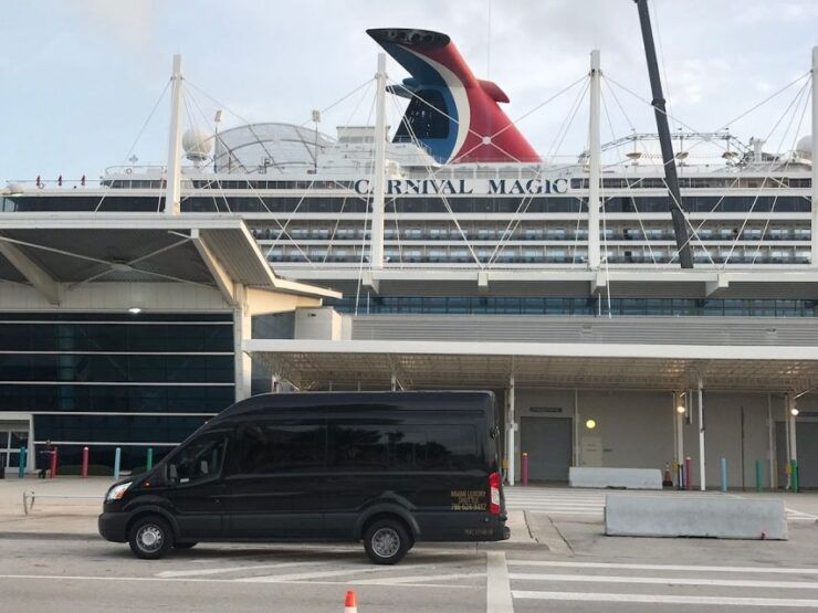 Shuttle Miami Airport/Hotel to Miami Port or Hotel 14pax - Booking and Flexibility