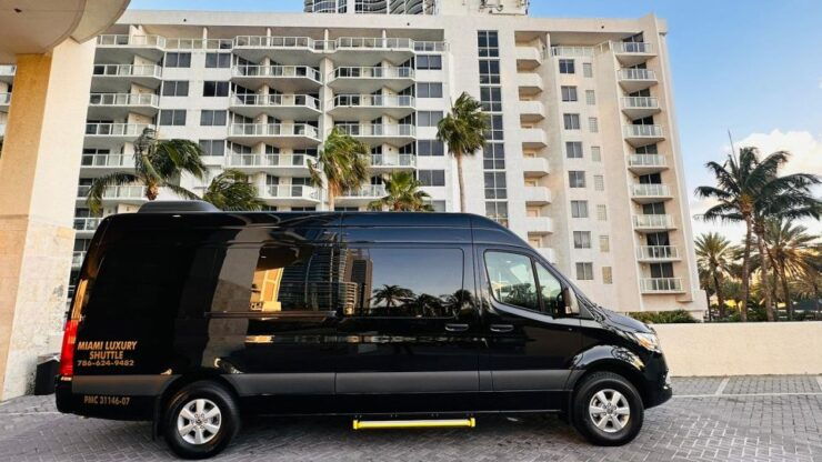 Shuttle Miami Airport/Hotel to Miami Port or Hotel 14pax - Experience and Service