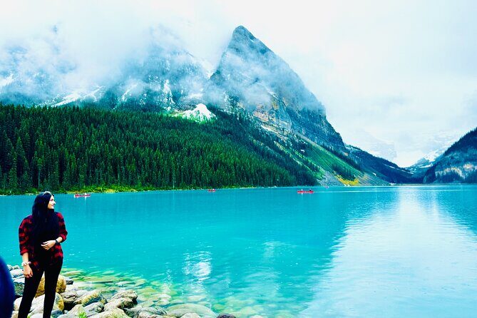 ShuttleBus 2way Banff to Lake Louise (1Hr) and Moraine Lake (1Hr) - Introduction to the Banff Lakes Tour
