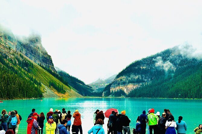 ShuttleBus 2way Banff to Lake Louise (1Hr) and Moraine Lake (1Hr) - Why This Tour Works