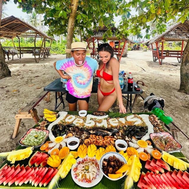 Siargao Island: Tri Island Private Trip W Boodle Fight Lunch - Experience Highlights