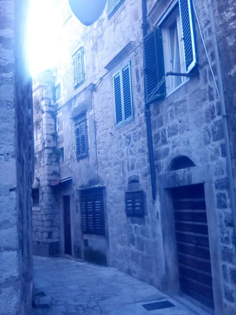 Šibenik: Early Morning Walking Tour - Booking Information