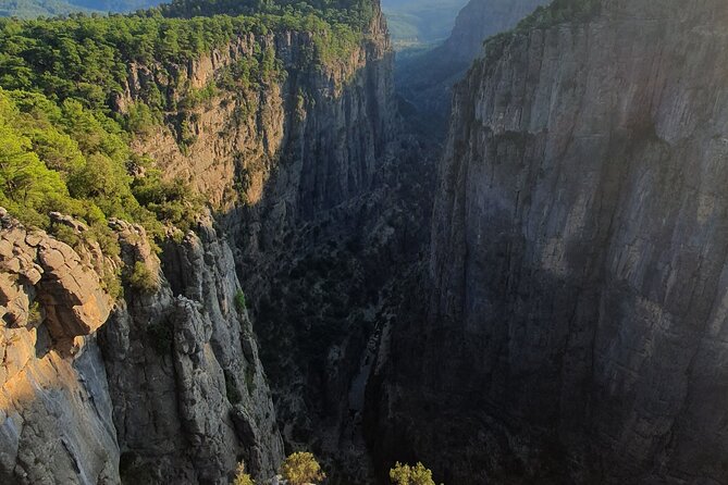 Side: Adler Canyon - What to Expect