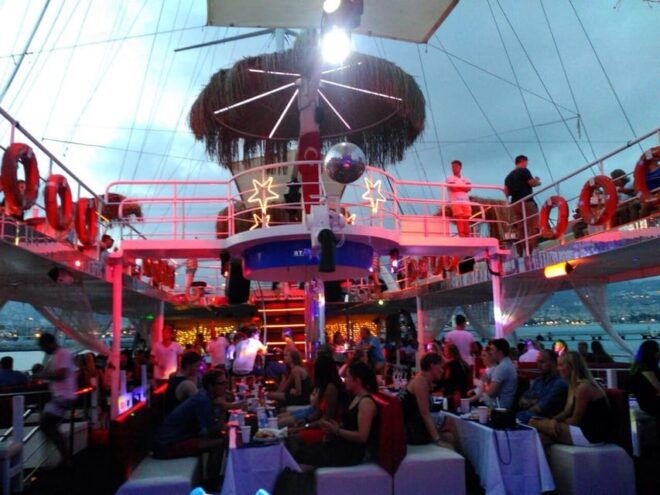 Side: Alanya Night Disco Cruise & Foam Party, Music, Dance - Highlights of the Party