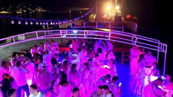Side: Alanya Night Disco Cruise & Foam Party, Music, Dance - Dress Code Recommendations