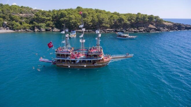 Side: Blue Laguna Boat Tour With Free Transfer & Lunch - Participant Information