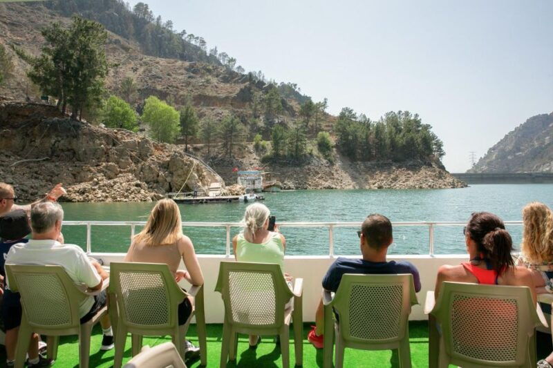 Side: Cabrio Bus and Boat Day Trip at the Green Lake - FAQ