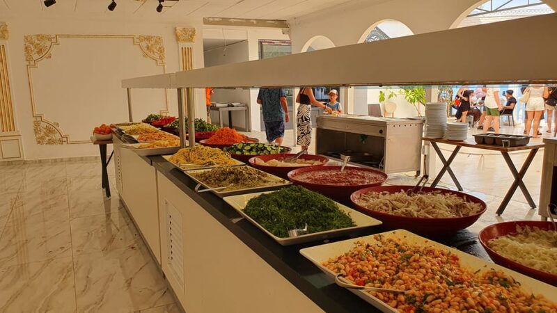 Side: Green Canyon Boat Tour With Open Buffet Lunch & Drinks - Who Should Consider This Tour?