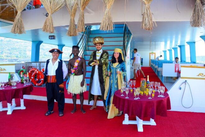 Side Harem Maldiv Yacht: Luxury Boat Tour - Key Attractions Along the Route