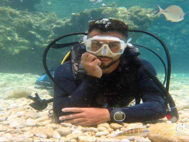 Side Scuba Diving: Explore Underwater Marvels - Safety and Training