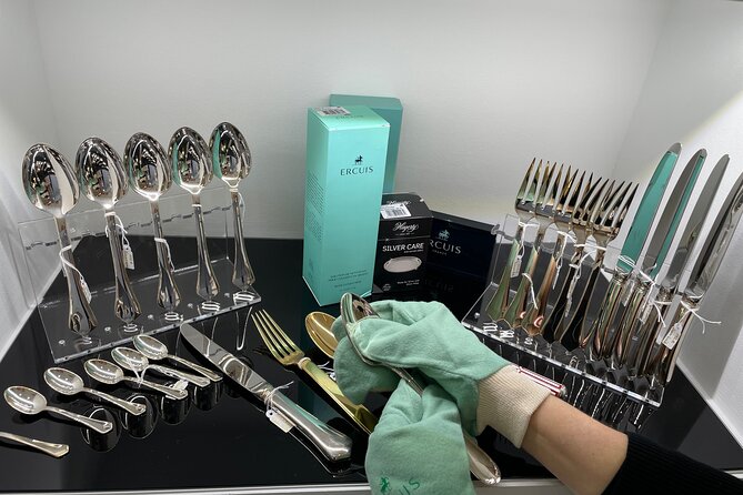 Sidonies Fine Porcelain and Crystal Care Workshop in Budapest - Provided Services