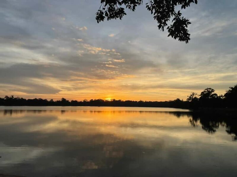 Siem Reap: Angkor Small Circuit & Srah Srang Sunset Tour - Exploring Angkor: A Full-Day Journey