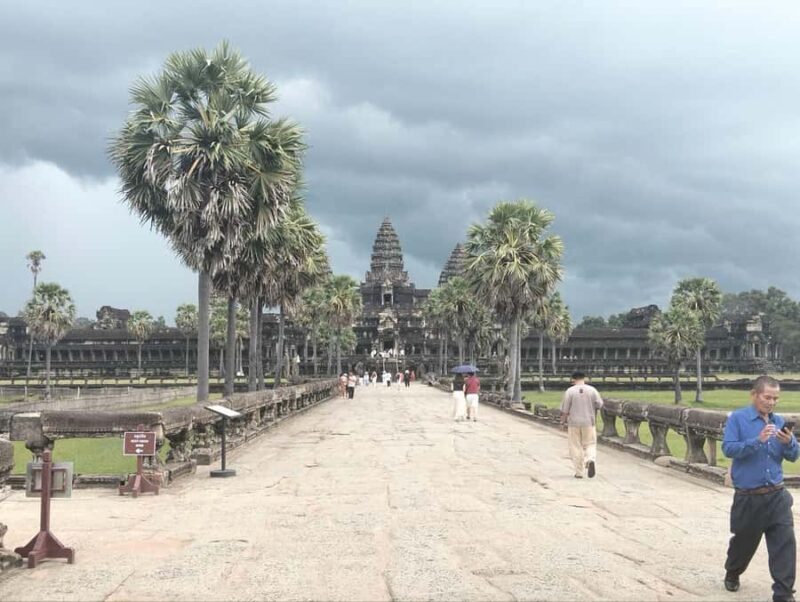 Siem Reap: Angkor Small Tour & Floating Village Private Tour - The Full Scope of the Tour
