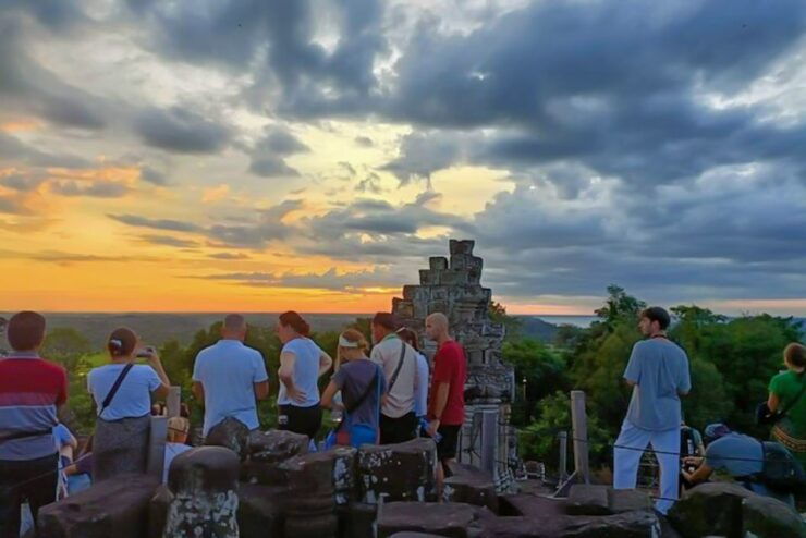 Siem Reap: Angkor Wat 2-Day Tour With Sunrise and Sunset - Tour Experience