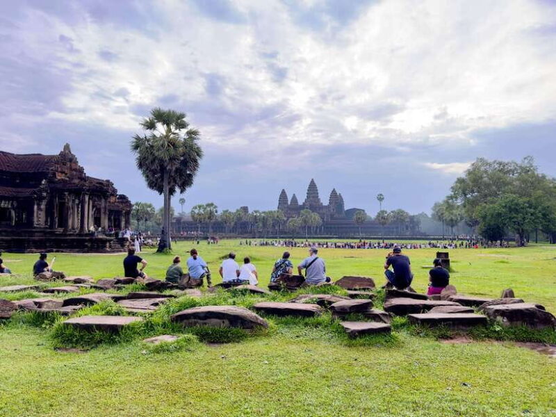 Siem Reap: Angkor Wat and Floating Village Day Tour - A Deep Dive Into the Siem Reap: Angkor Wat and Floating Village Tour