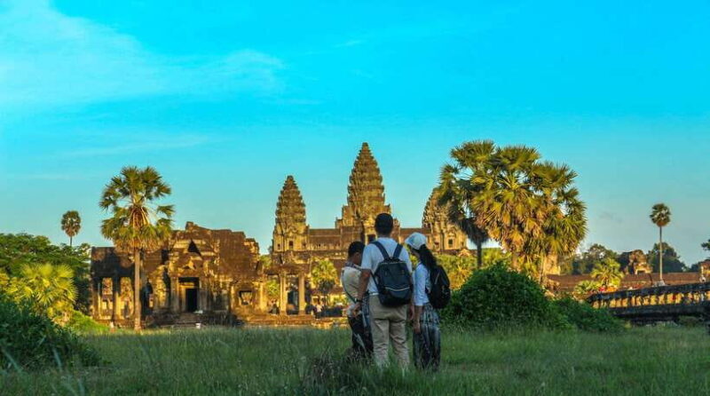 Siem Reap Angkor Wat Guide Tour -Small Group - Exploring Cambodia’s Iconic Temples: A Review of the Siem Reap Angkor Wat Guide Tour