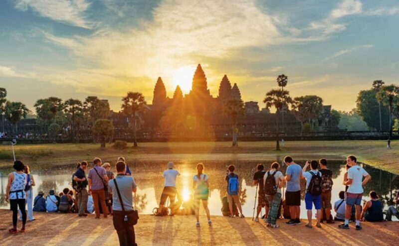 Siem Reap: Angkor Wat Sunrise Tour with Spanish Guide - Good To Know
